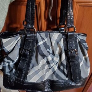 💥SALE💥Burberry gray /white/black Lowry check bag